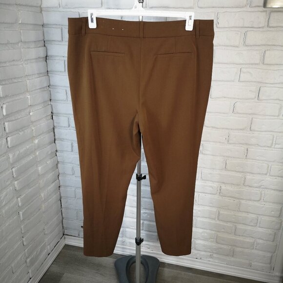 Laura Ladies Size 16 Rust Color 3 Button Detail on Leg Cuffs Dress Pants - Picture 2 of 13